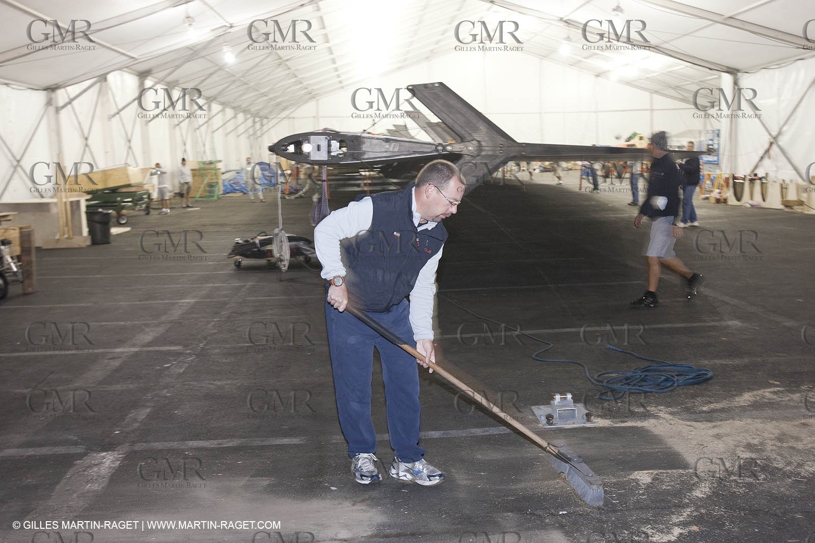 10 11 2009 - San Diego (USA, CA) - 33rd America's Cup - BMW ORACLE Racing - Wing testing , Day 1