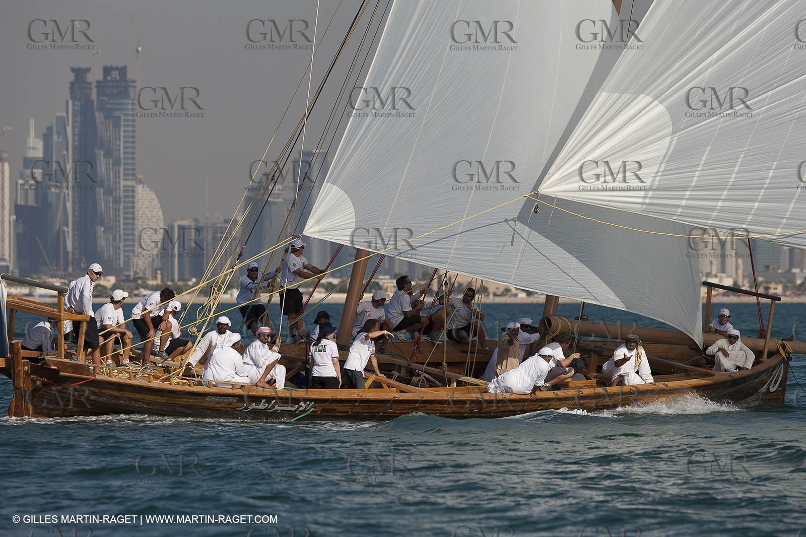 20 11 2010 - Dubai (UAE) - Dubai Louis Vuitton Trophy - Traditionnal dhow races for competing teams