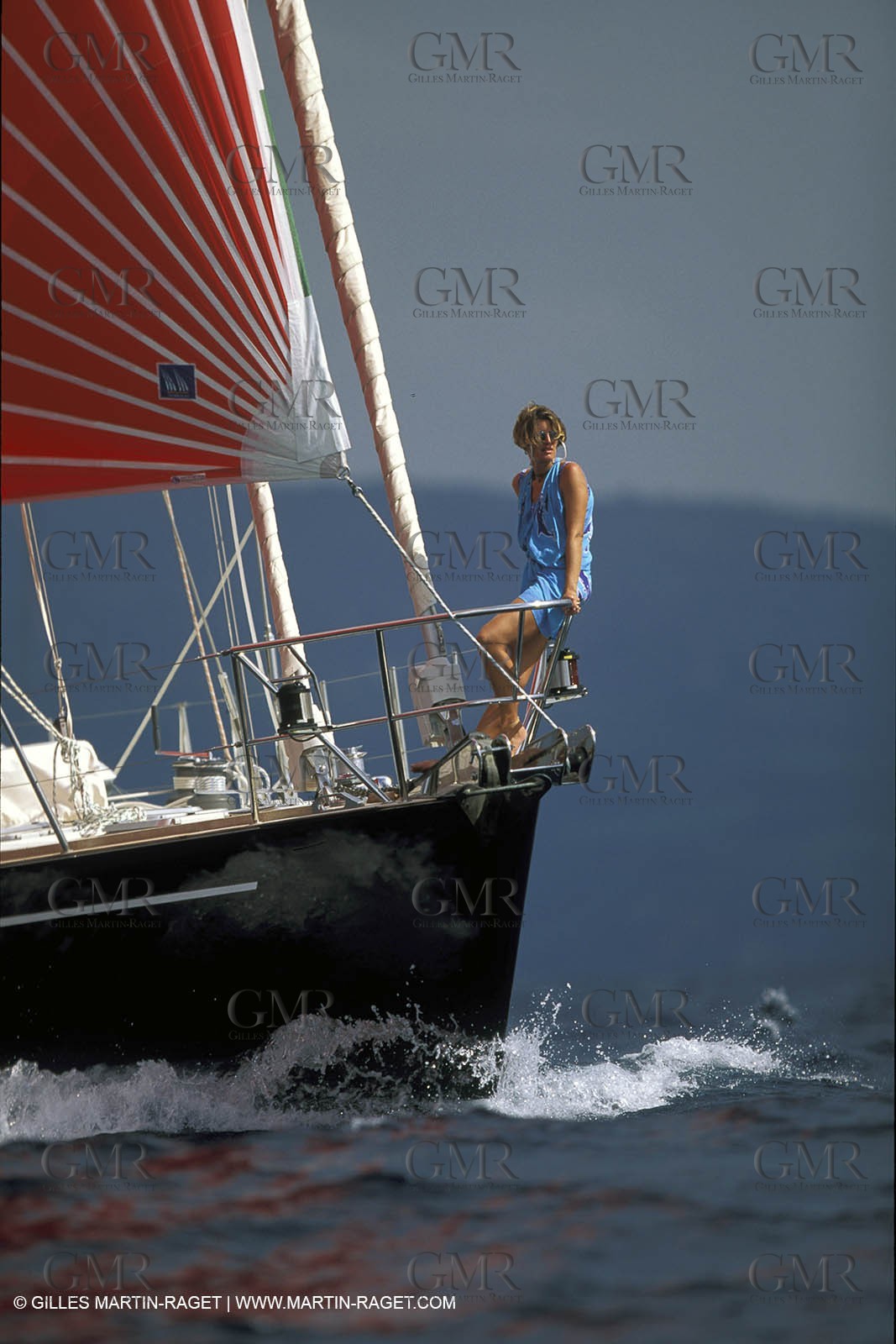 Cruising - People - Doing nothing