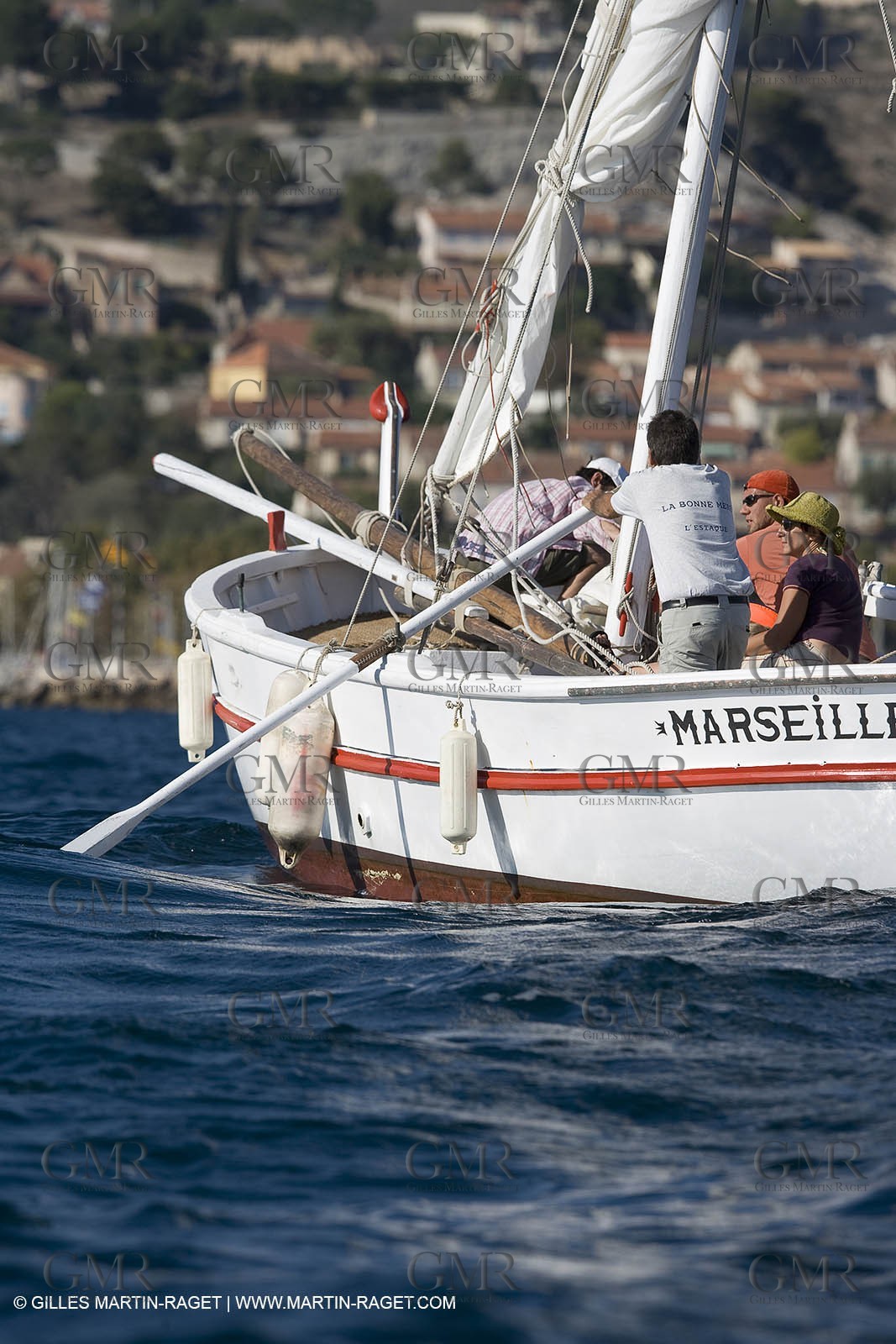 1 09 2007 - Marseille (FRA, 13) - Latin rigs in l'Estaque (Marseille north bay village)