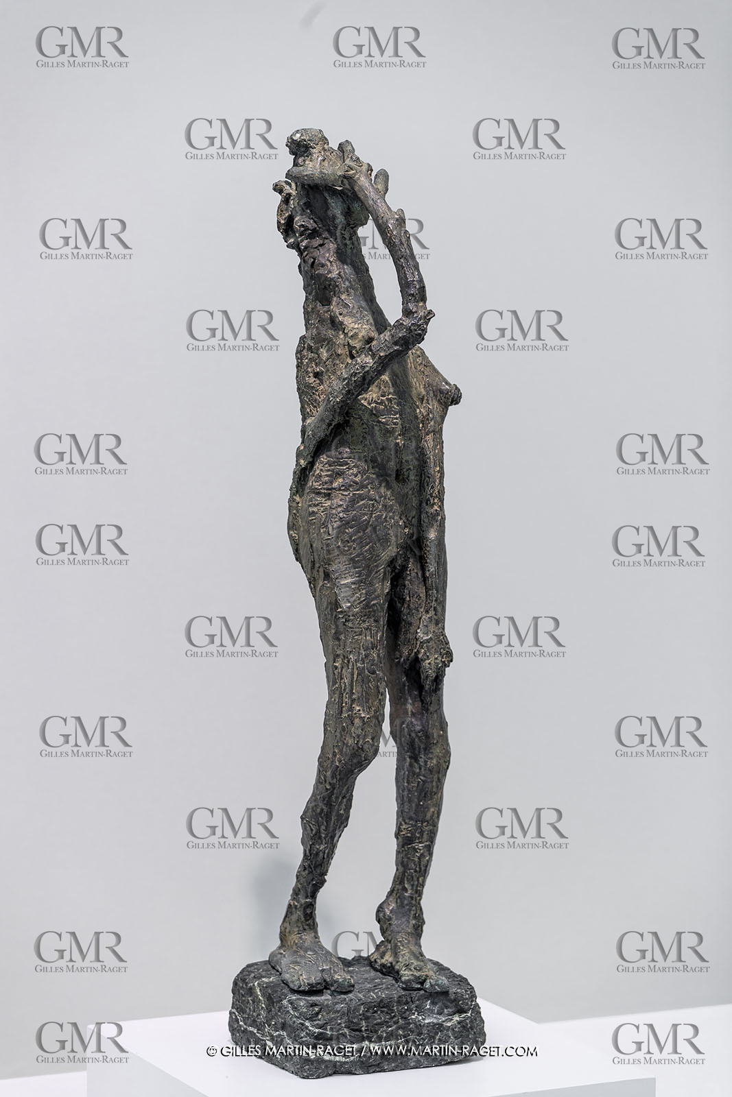 30 10 2023, Montpellier (FRA), oeuvre de Germaine Richier, Exposition Centre Pompidou - Musée Fabre 2023, La Forêt 1946, Bronze patiné sur base en pierre, Fondeur : Alexis Rudier, Paris, 116 x 29 x 31,5 cm, Fondation Marguerite et Aimé Maeght, Saint-Paul-de-Vence