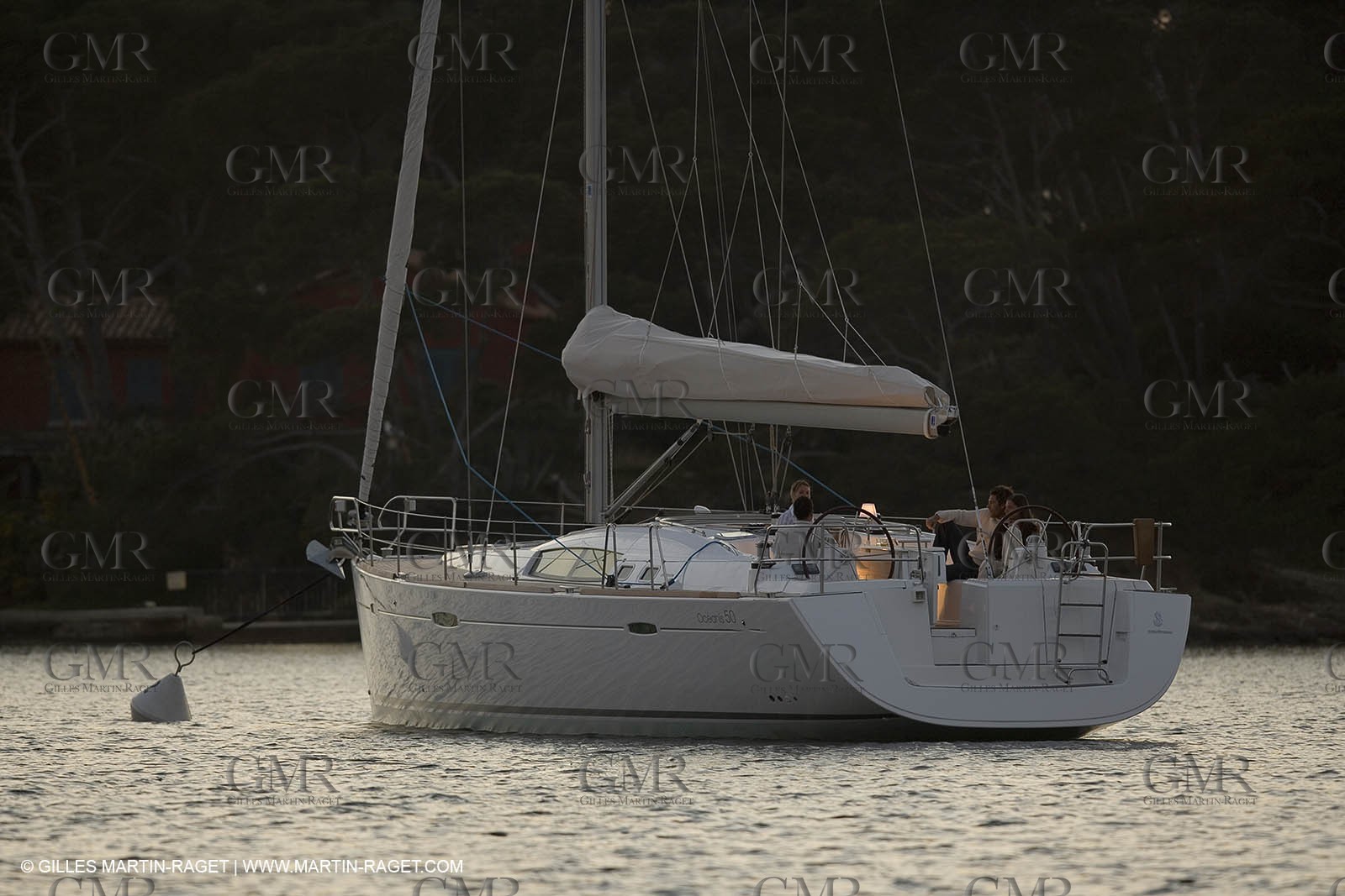 Cruising monohull mooring