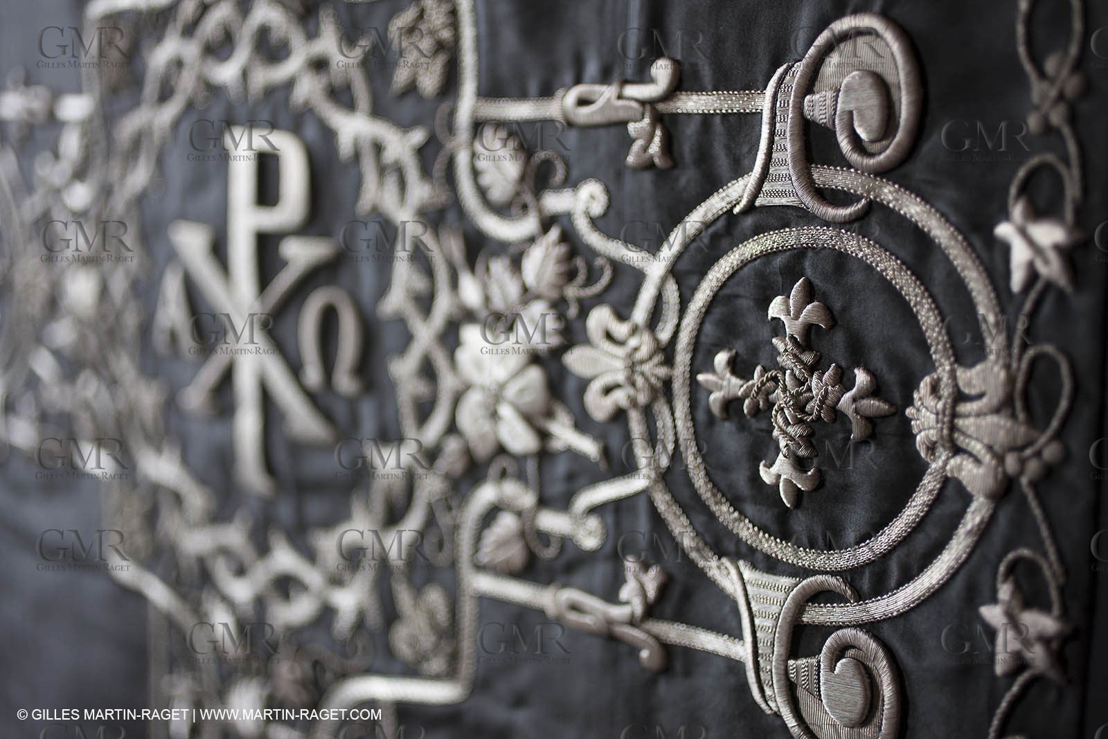 04 02 2013 - Marseille(FRA,13), Notre Dame de la Garde, Vêtements liturgiques