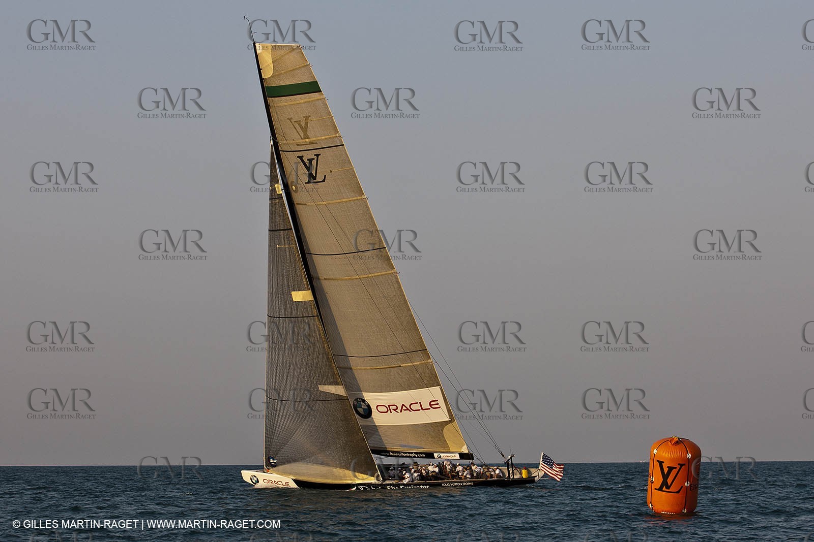 21 11 2010 - Dubai (UAE) - Dubai Louis Vuitton Trophy -  Round 2 - BMW ORACLE Racing