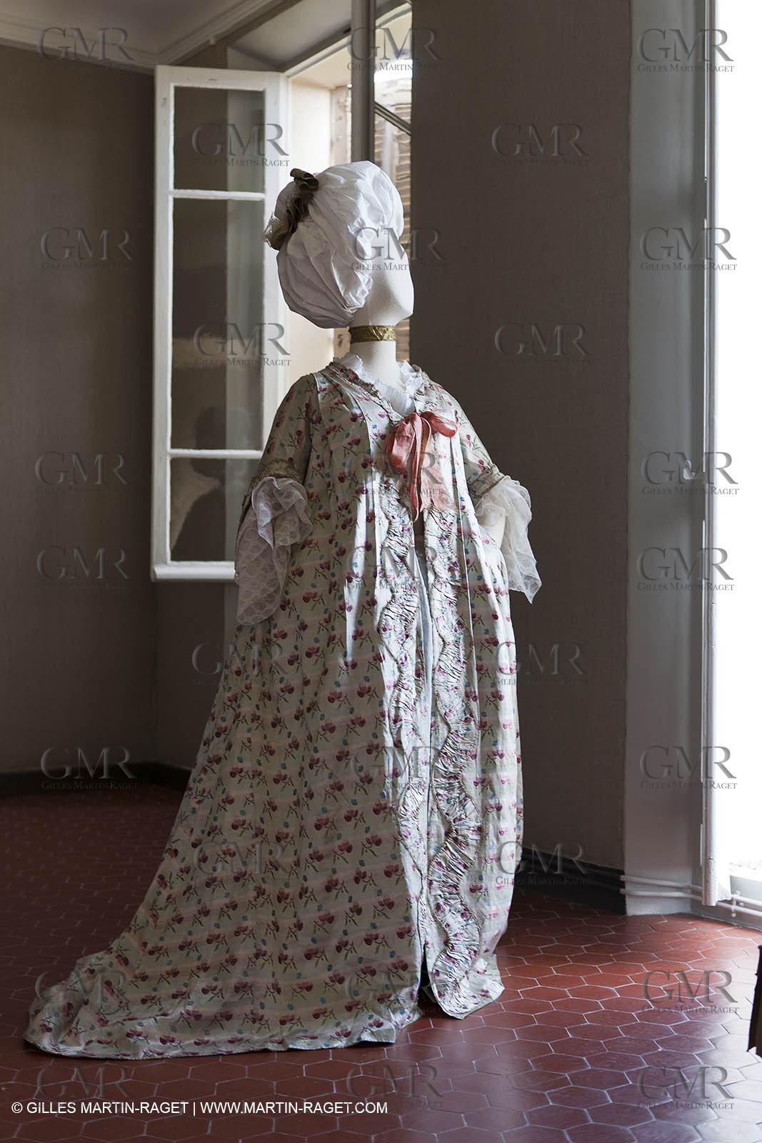 06 07 2012, Toulon (FRA,83), Villa Rozemaine, exhibition 'Fashion Dresses