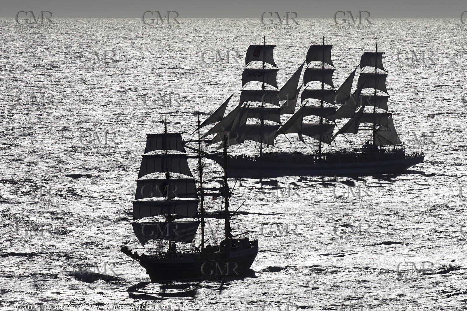 30 09 2013 - Toulon (FRA,83) - Toulon Voiles de Légende - Start towards La Spezia