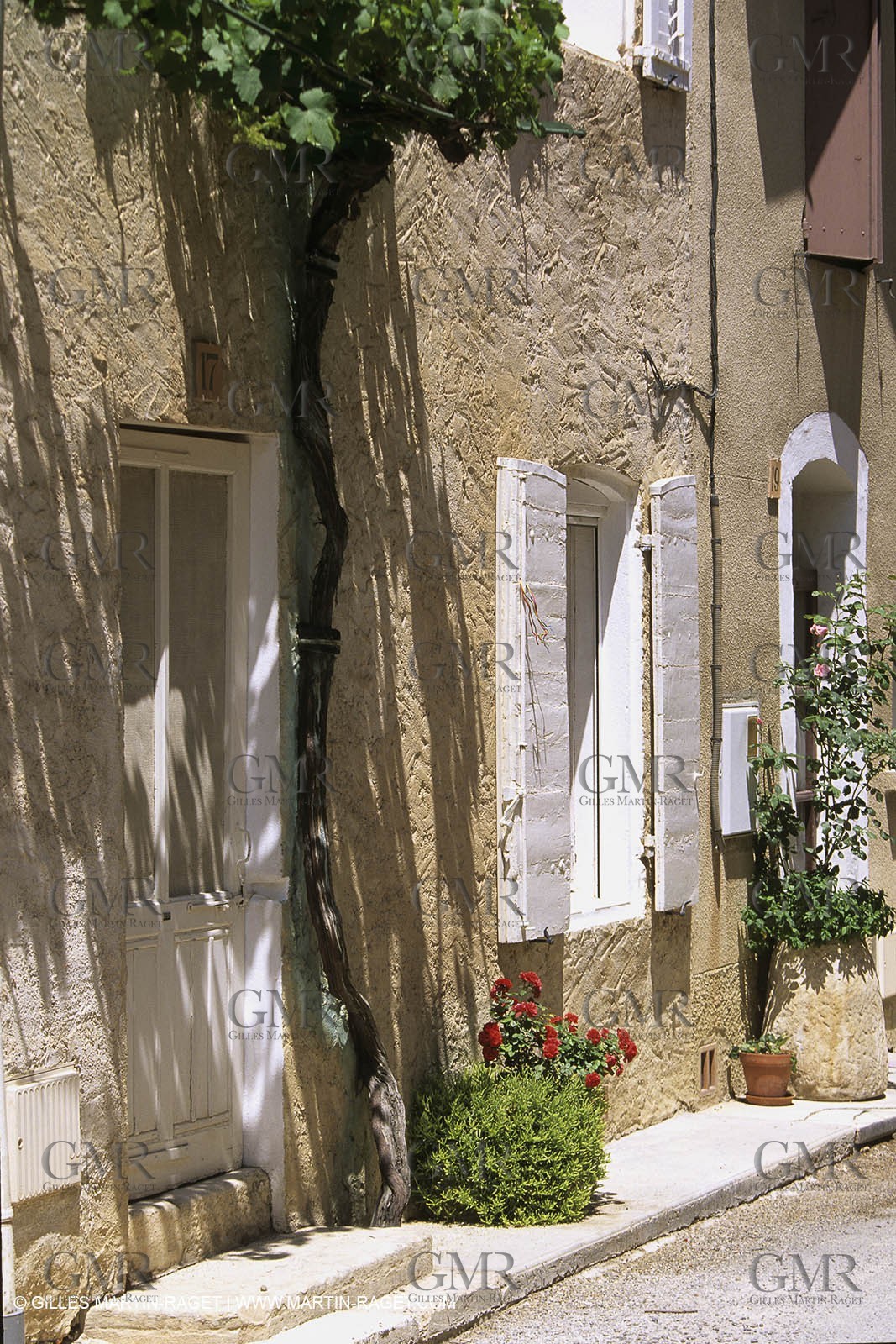 Saint Saturnin les apt (Fra,84)