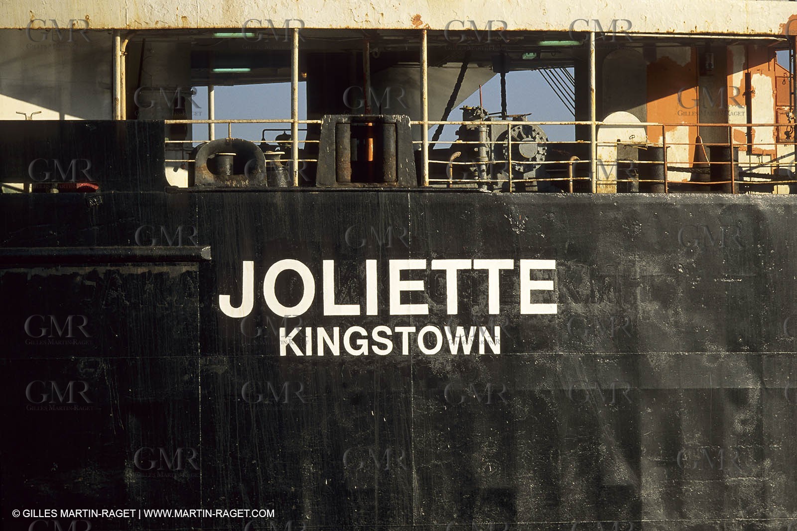 Monde maritime, opérations porturaires, ports, manoeuvres, marine world, harbour operations, maritime shipping,