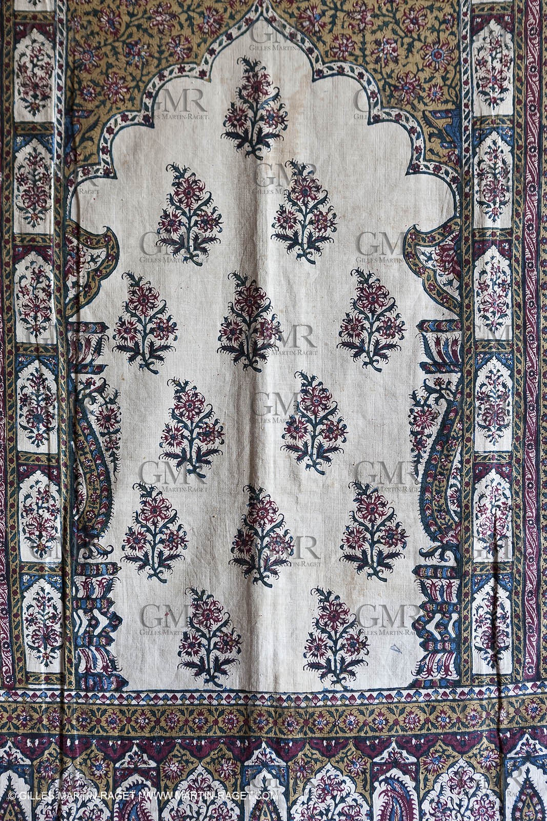 30 06 2011 - Toulon (FRA,83) - Villa Rosemaine - Indiennes sublimes exhibition