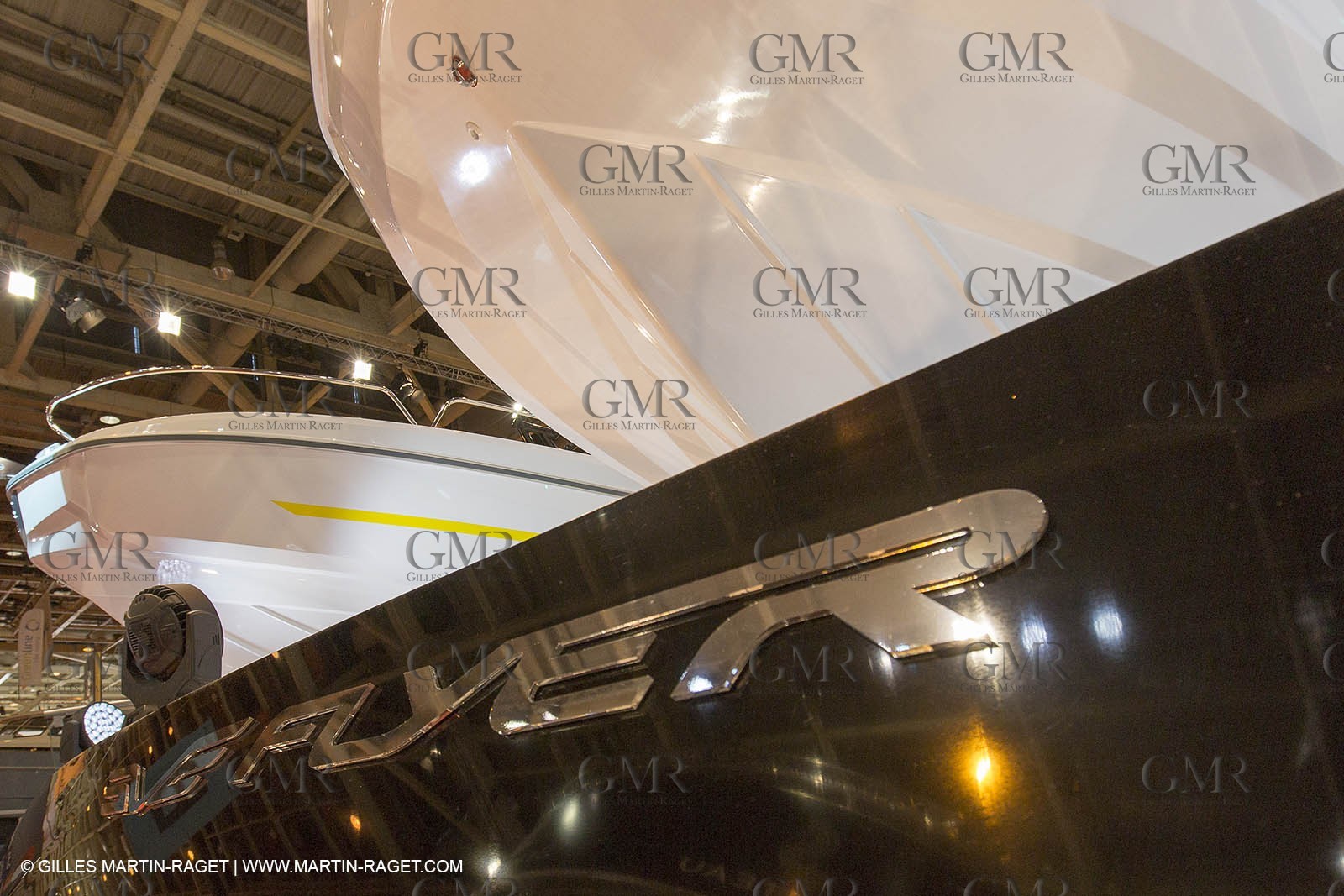 10 12 2013 - Paris (FRA,75) -Paris Boat Show - Beneteau booth