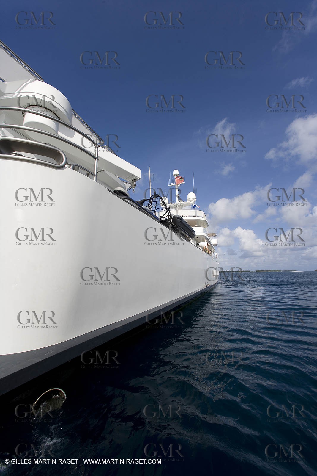 01 02 2008 - San Blas Archipelago (Panama) - Motor Yacht Senses