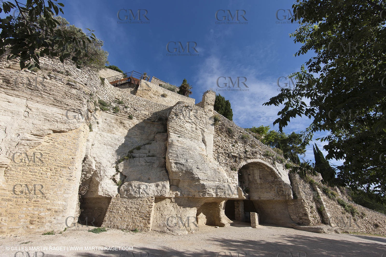 10 06 2012 - Gordes (FRA, 84)