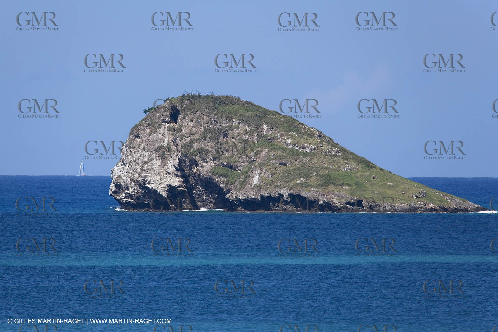 06 11 2006 - Pointe à Pitre Guadelupe (FRA) - Route du Rhum 2006 arrival Thelier Claude (Region Guadeloupe)