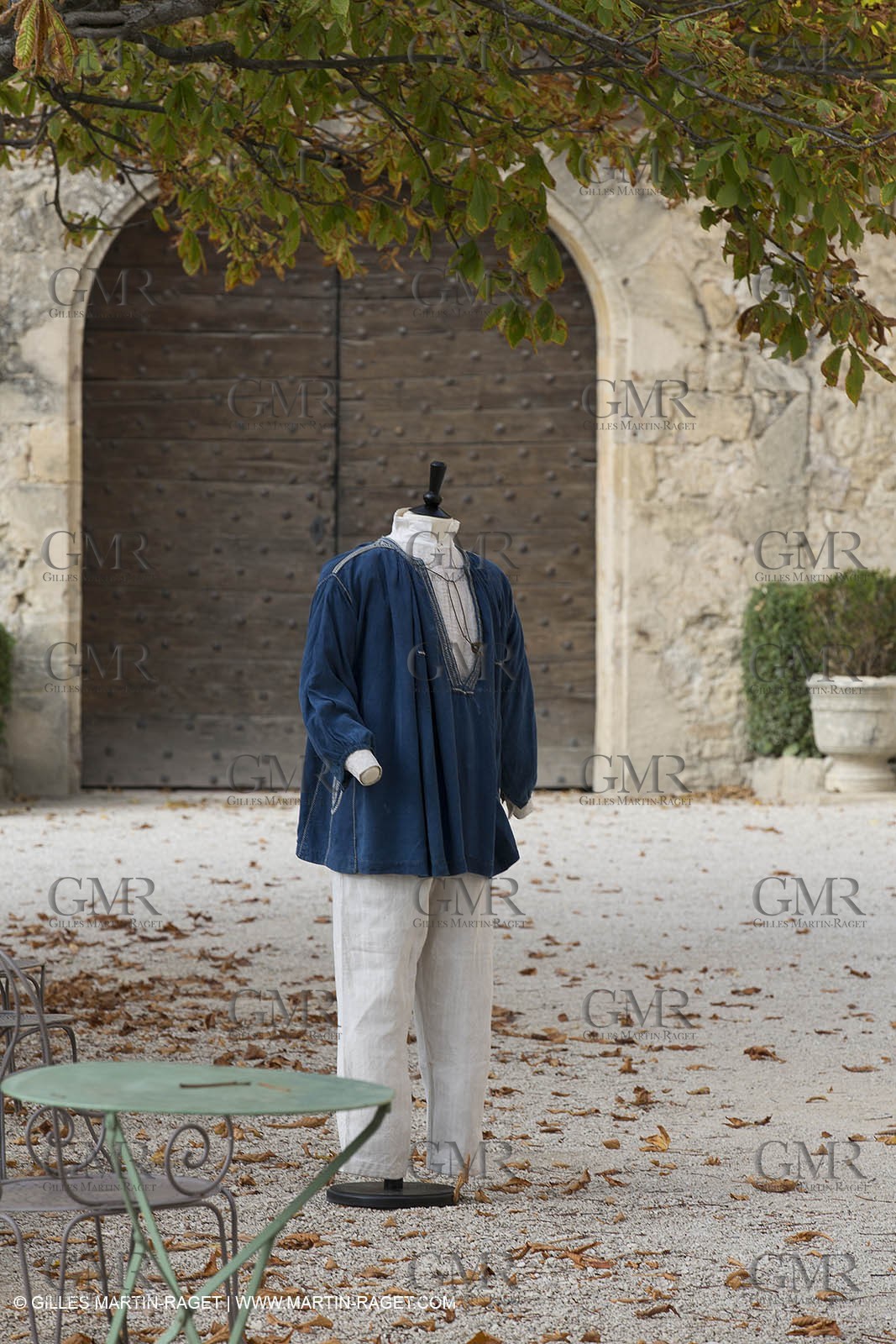 31 10 2013 - Ansouis (FRA,84) - Ansouis castle - Costumes of the exhibit Men costumes