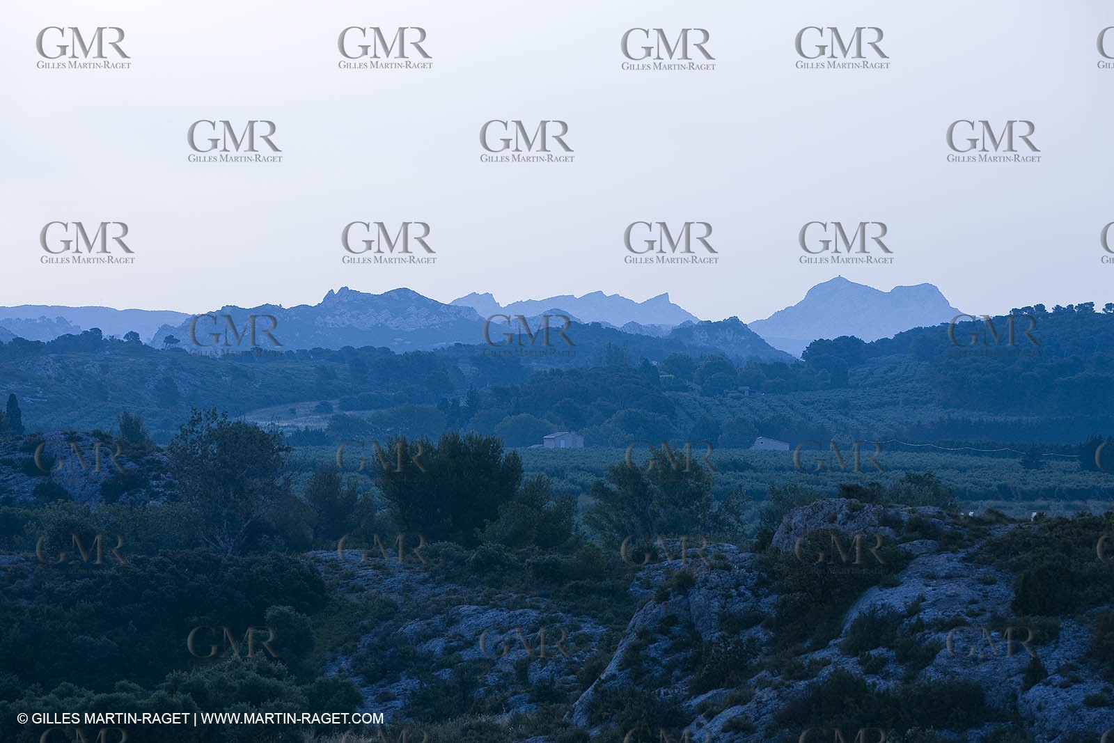 June 24th 2008 - Mouriès (FRA,13) - Alpilles hills landscapes - Le Destet area