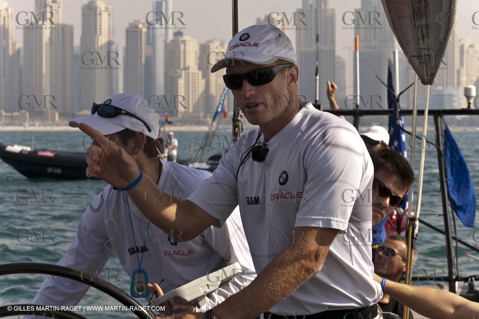 14 11 2010 - Dubai (UAE) - Dubai Louis Vuitton Trophy -  BMW ORACLE Racing - Training - Onboard Vs All 4 one