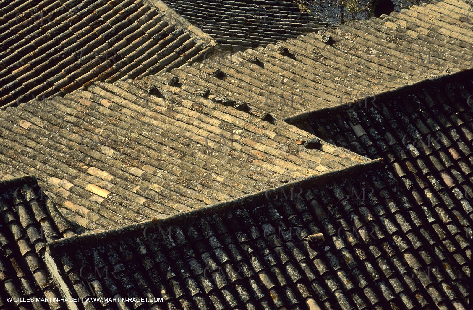 Ménerbes roofs