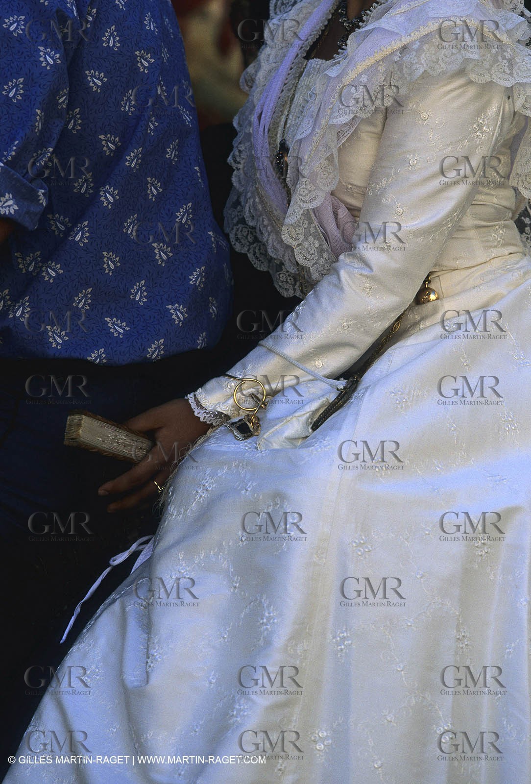 Women of Arles in traditional costume