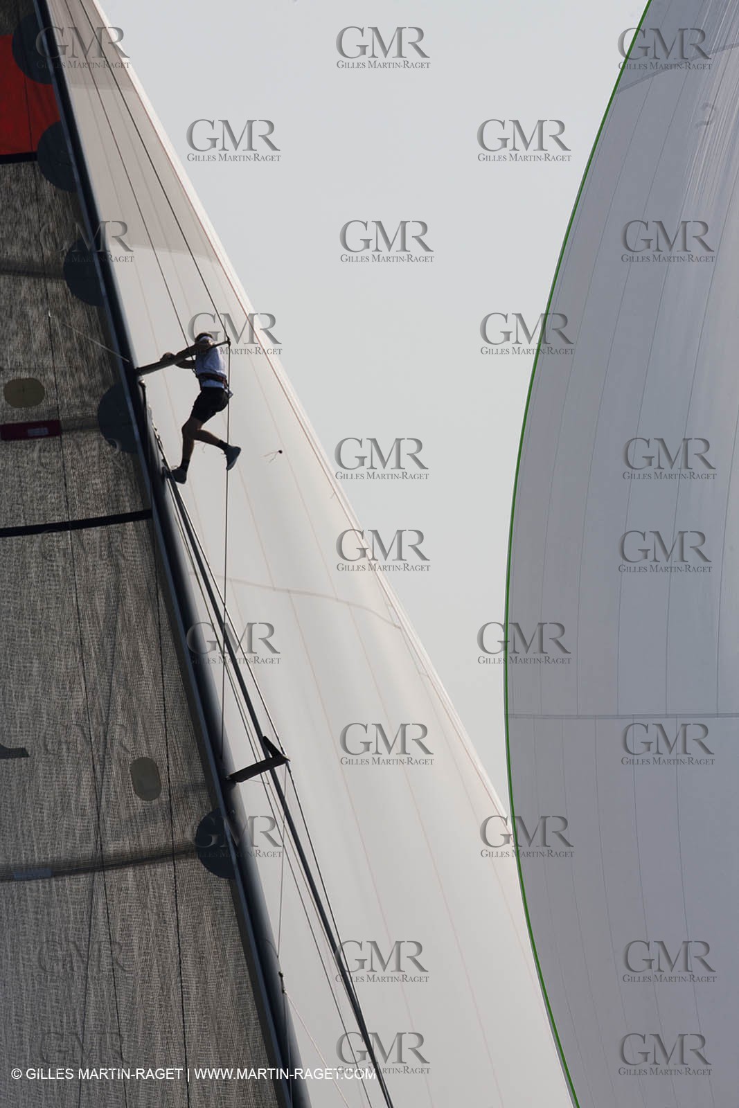 21 11 2010 - Dubai (UAE) - Dubai Louis Vuitton Trophy -  Round 2 - BMW ORACLE Racing