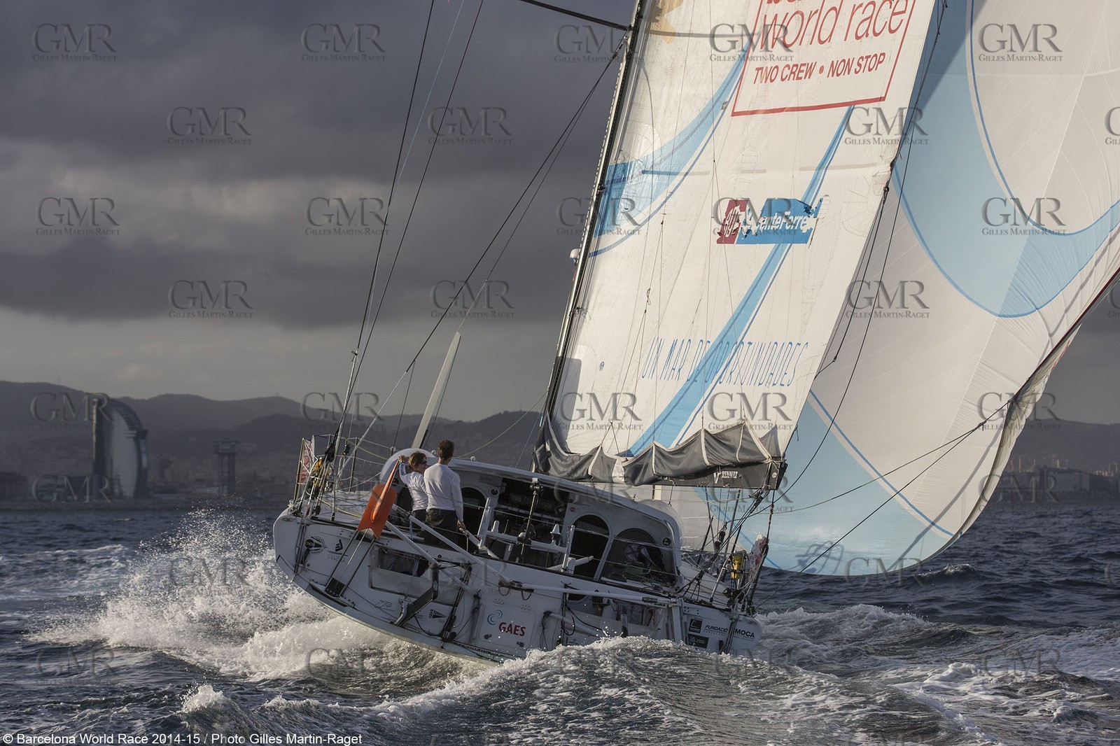 01 04 2015, Barcelona (ESP), Barcelona World Race 2014-15, Gerard Marin and Anna Corbella (GAES Centros Auditivos) arrival in 3rd position.