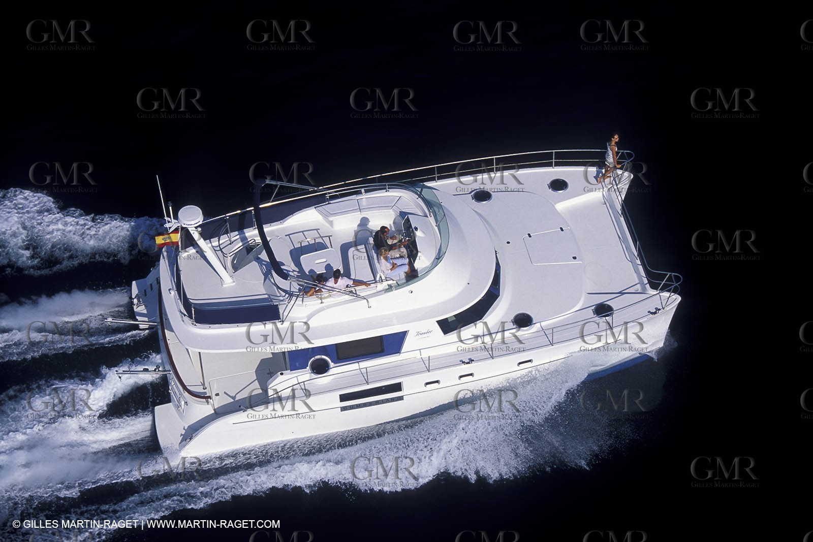 Bateau à Moteur en Route