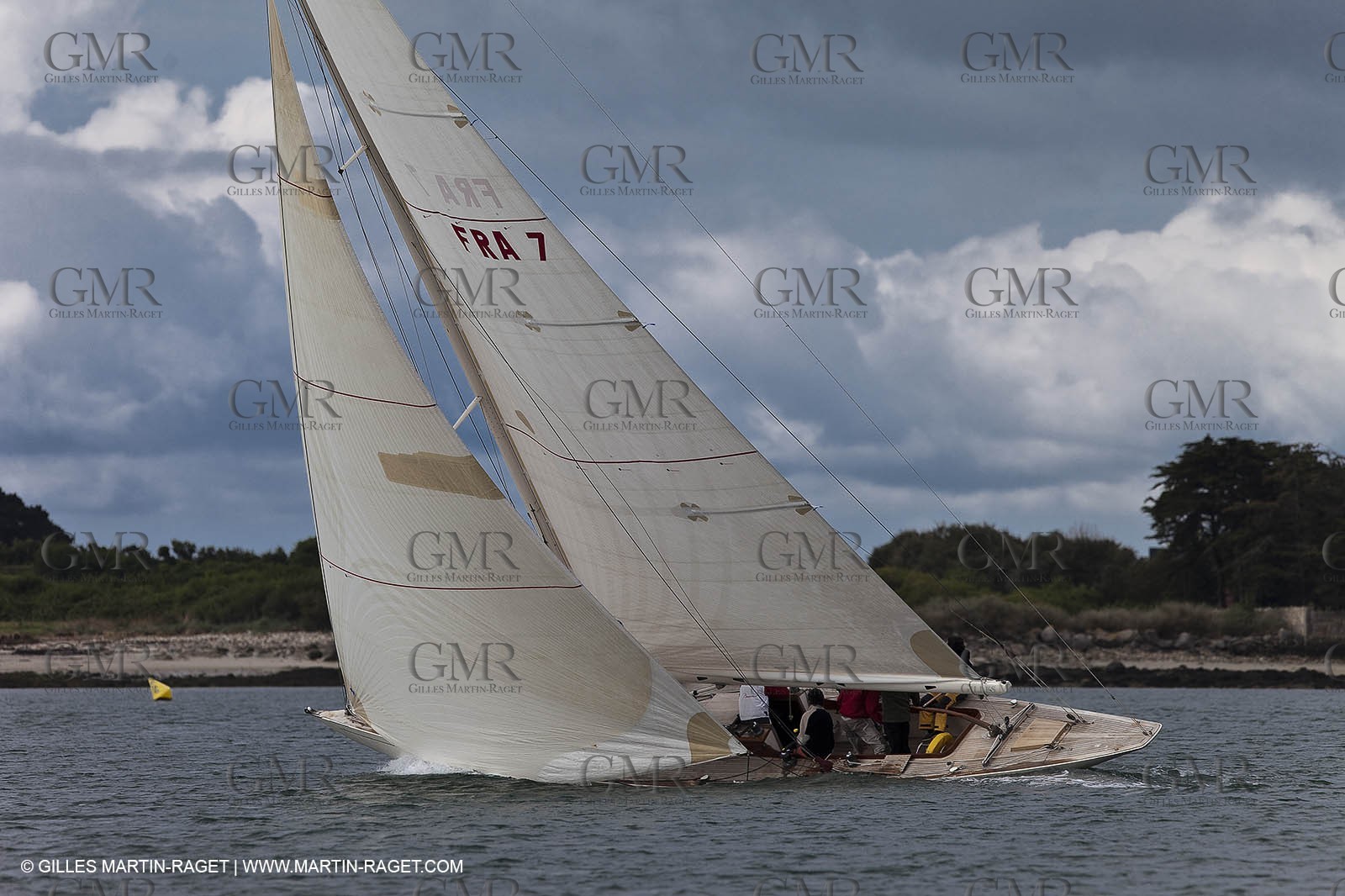 01-05-10 - Le Bono (FRA,56) - Regate Classique - Acteia II - Maica