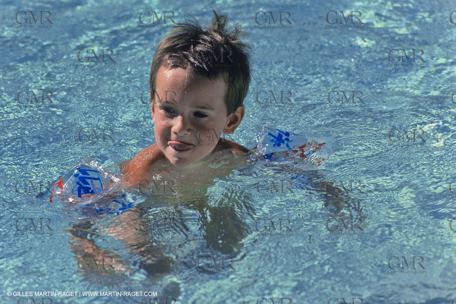 Sailing, cruising, children onboard