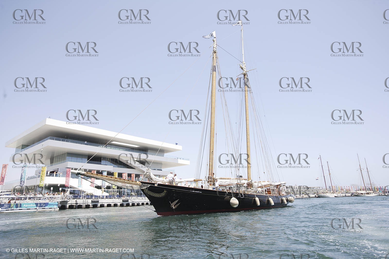 01 07 2007-Valencia (Spain)- 32nd America's Cup - Final Match - Day 7 - America Schooner replica arrives in Port America's Cup