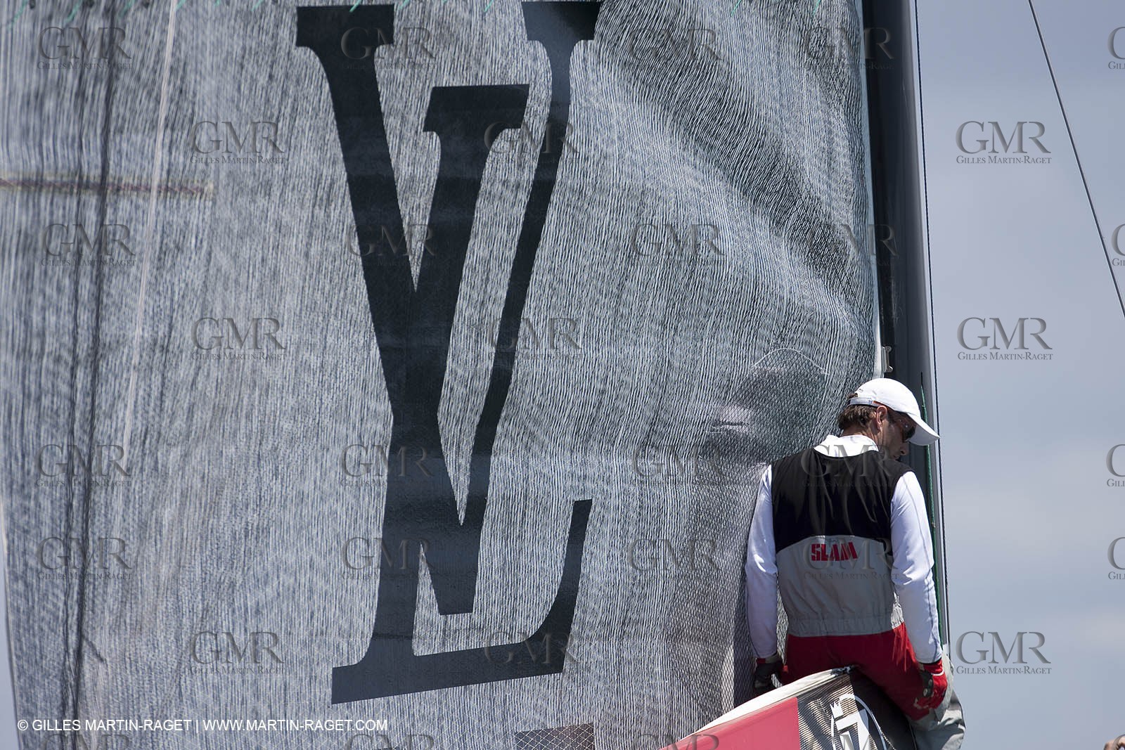 23 01 2009 - Auckland (NZL) -  Louis Vuitton Pacific Series - BMW ORACLE Racing-Tuning up onboard Emirates Team New Zealand yacht