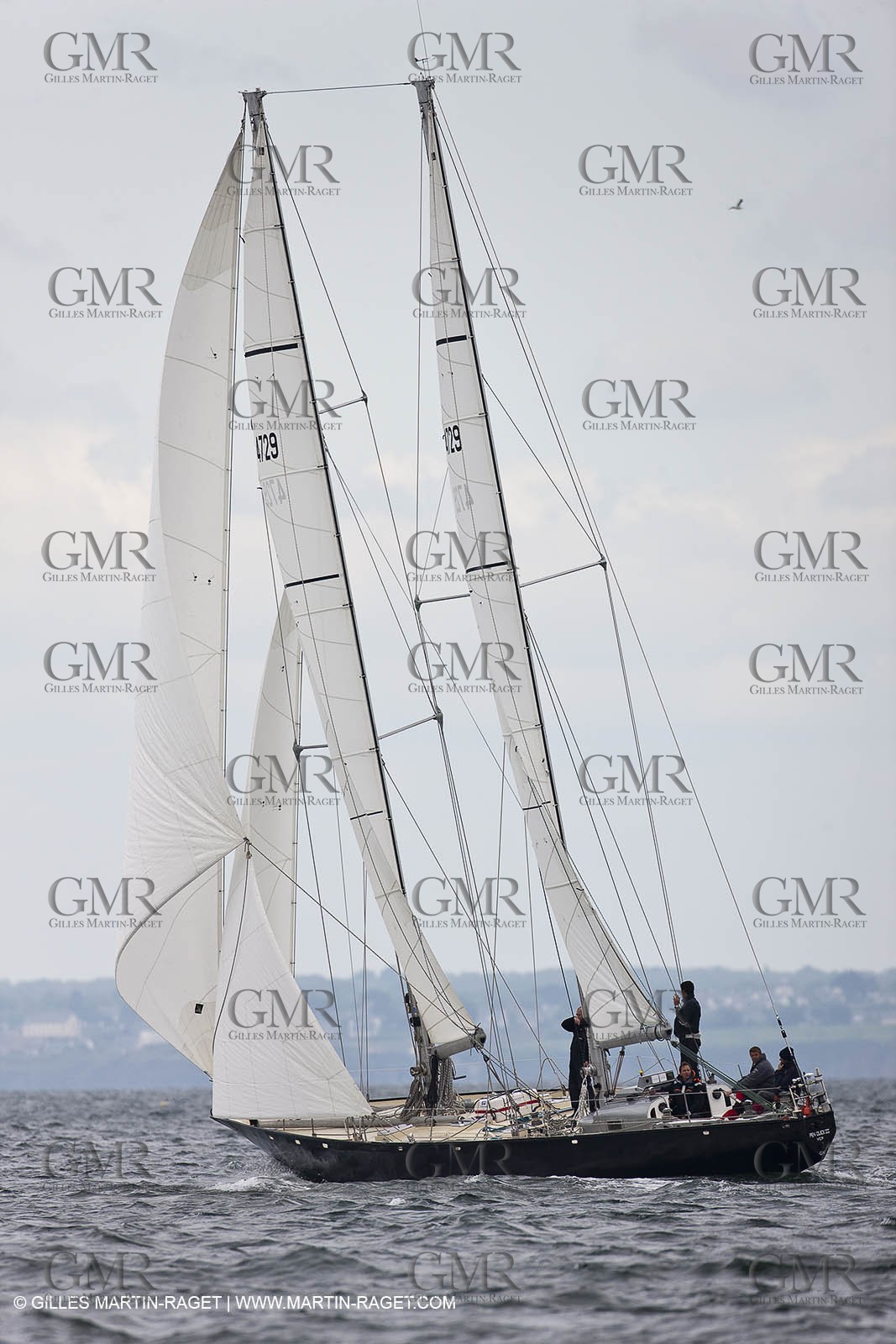 19 05 2010- Lorent- (FRA,56)  -  Pen Duick III