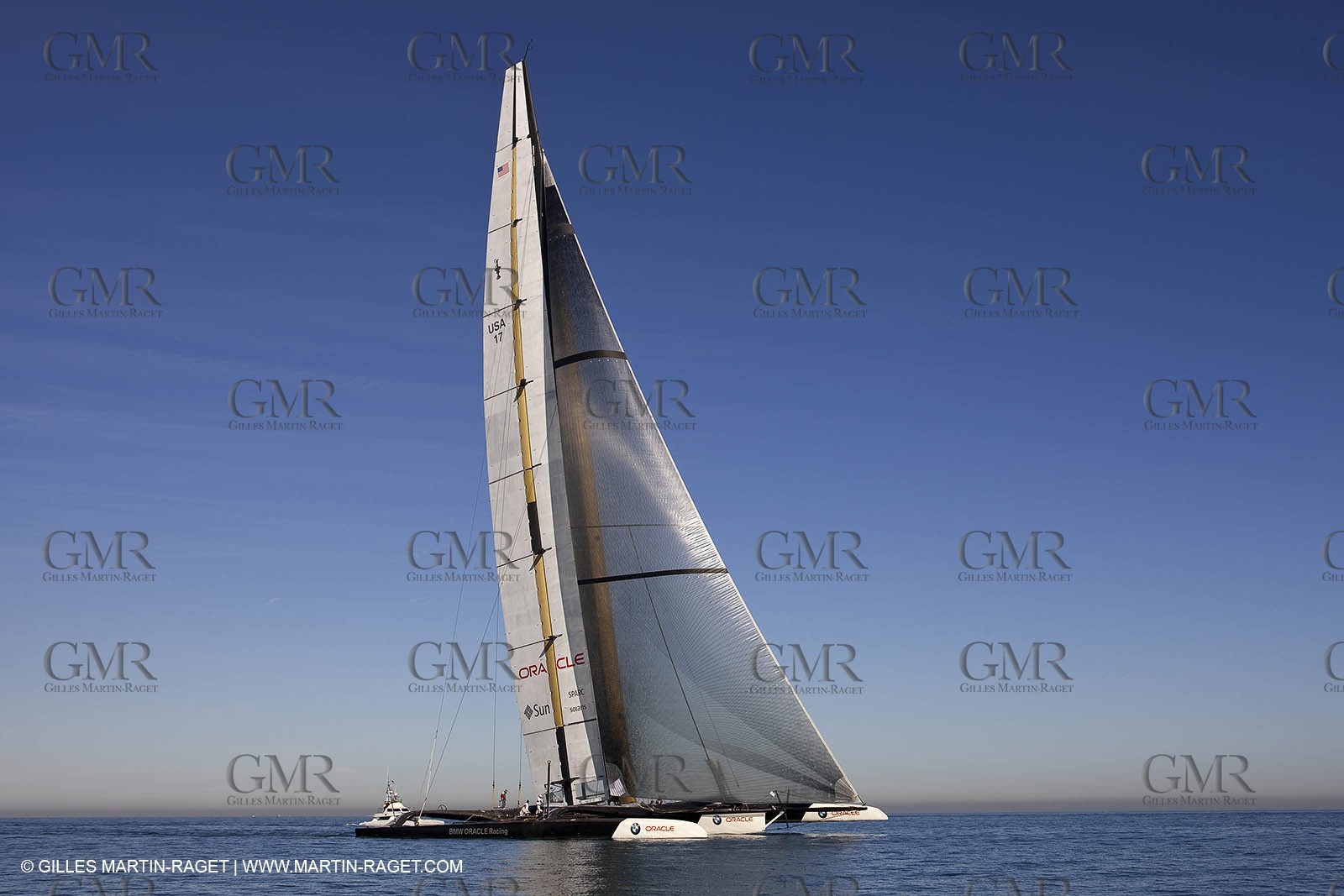 19 01 2010 - Valencia (ESP) - 33rd America's Cup - BMW ORACLE Racing - Boat preparation