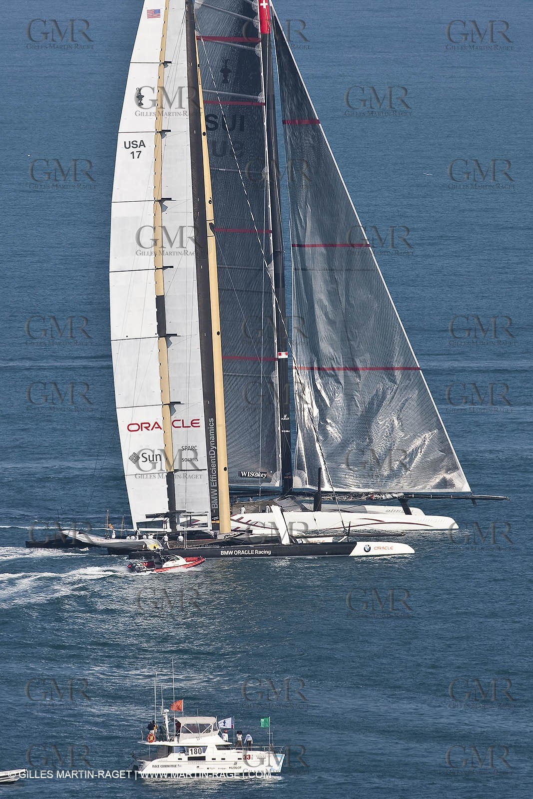 11 02 2010 - Valencia (ESP) - 33rd America's Cup - BMW ORACLE Racing - Day off 2