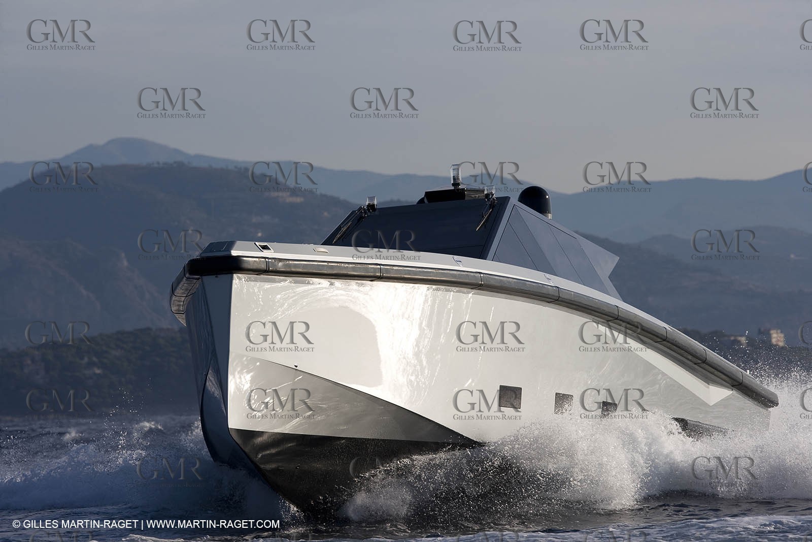 29 09 2007 - St Jean Cap Ferrat - Wally Yachts - Wally Power 70 - Lau Lau