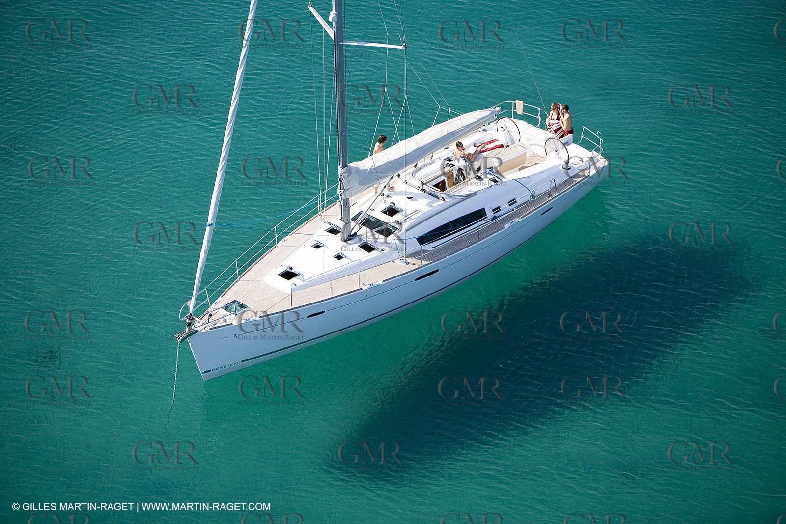 Cruising monohull mooring