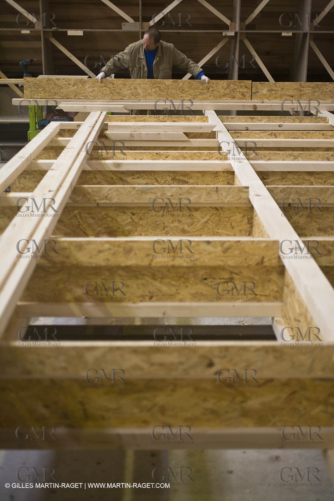 22 01 2008 - La Ciotat (FRA, 13) - Construction of cruising catamaran Nahema at H2X boatyard -modules lamination