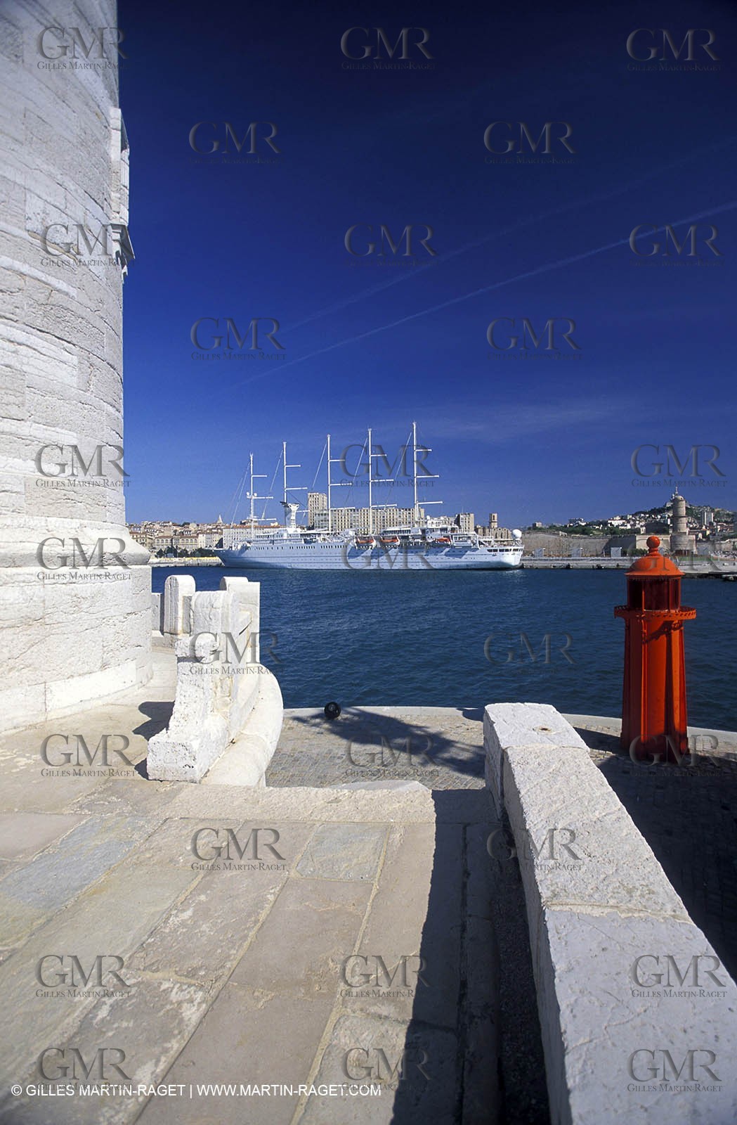 Marseille - Cruising ships