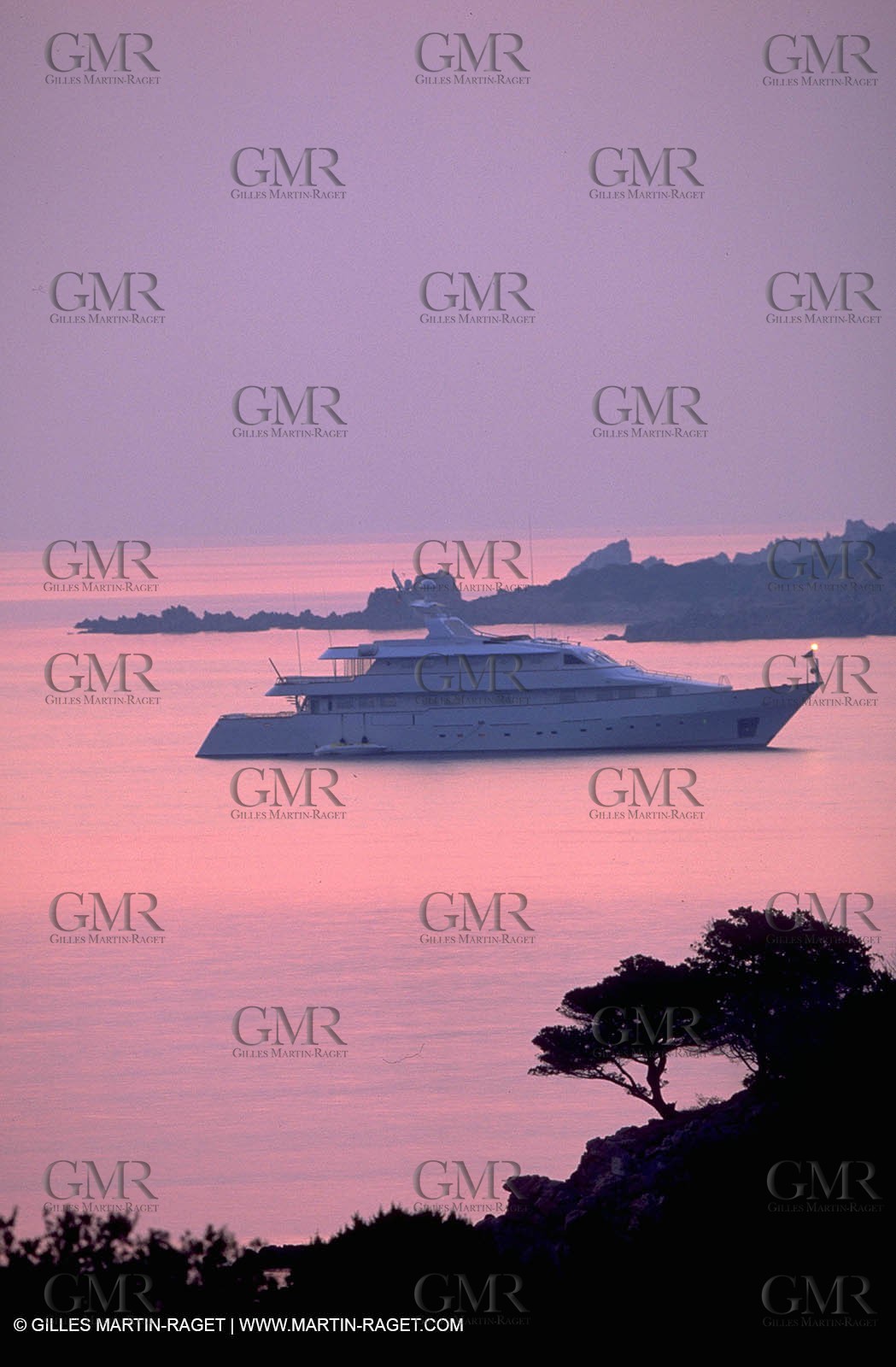 Motoryachts - SUPER YACHTS