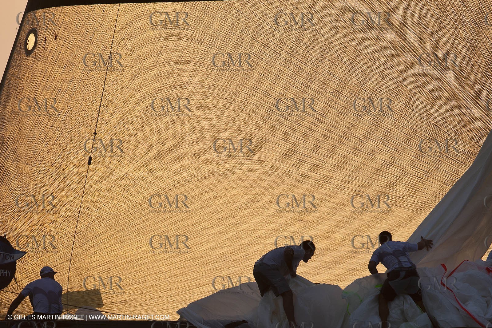 14 11 2010 - Dubai (UAE) - Dubai Louis Vuitton Trophy -  BMW ORACLE Racing - Training - Race Day 1