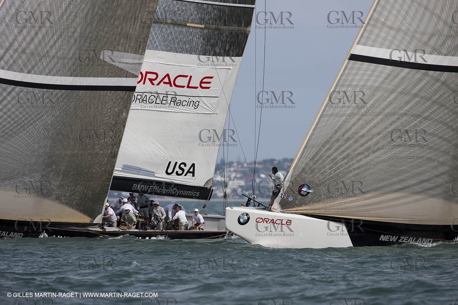 01 02 2009 - Auckland (NZL) -  Louis Vuitton Pacific Series -  Racing Day 4 - Round Robin 2 - BMW ORACLE RAcing Vs Pataugas by K-Challenge