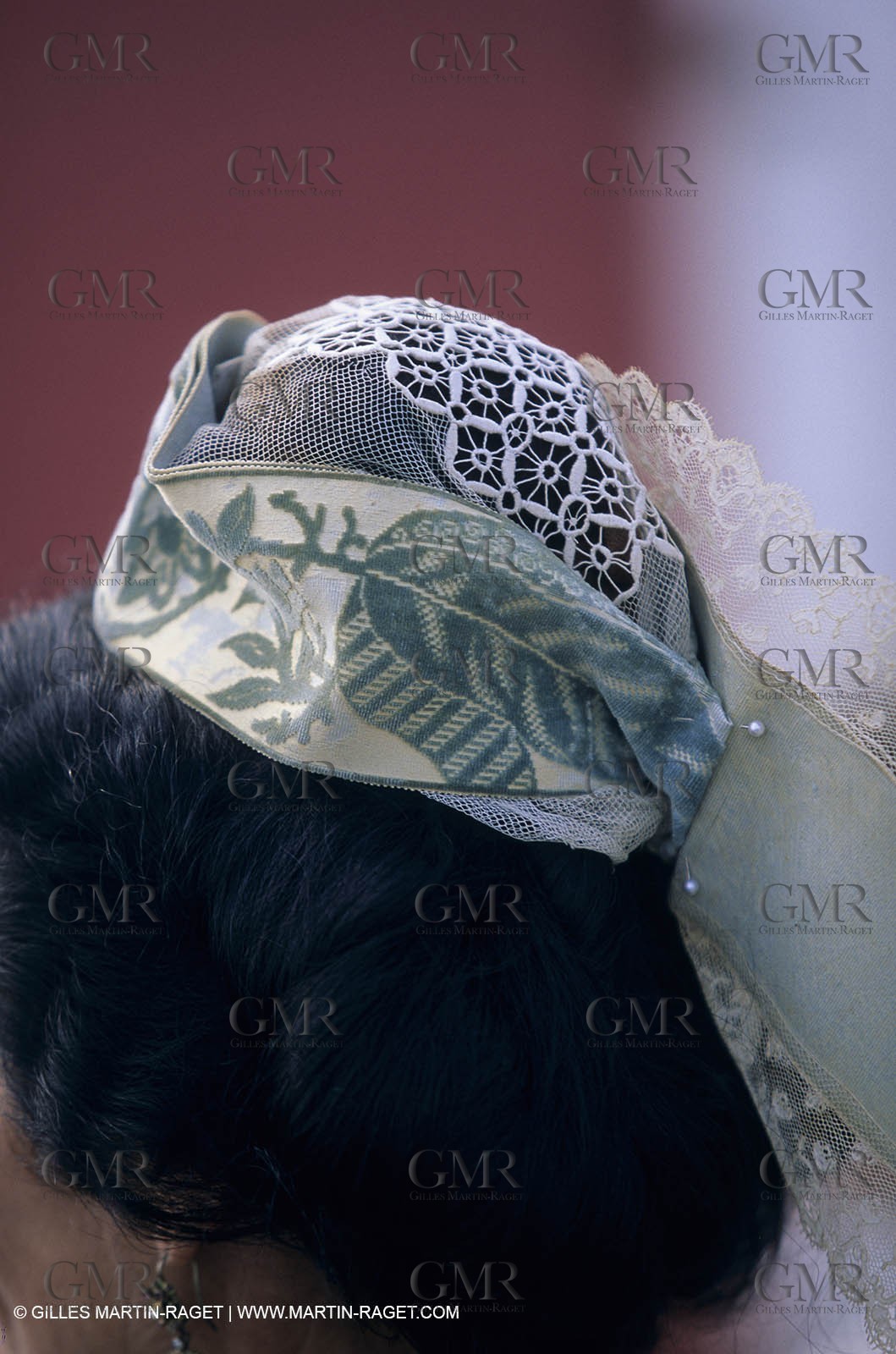 Arles (FRA,13) - Costume from Arles Fest