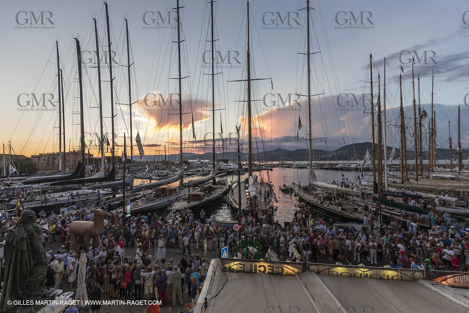 02 10 2014, Saint-Tropez (FRA,83), Voiles de Saint-Tropez 2014, Day 4, défilé des équipages   crew parade