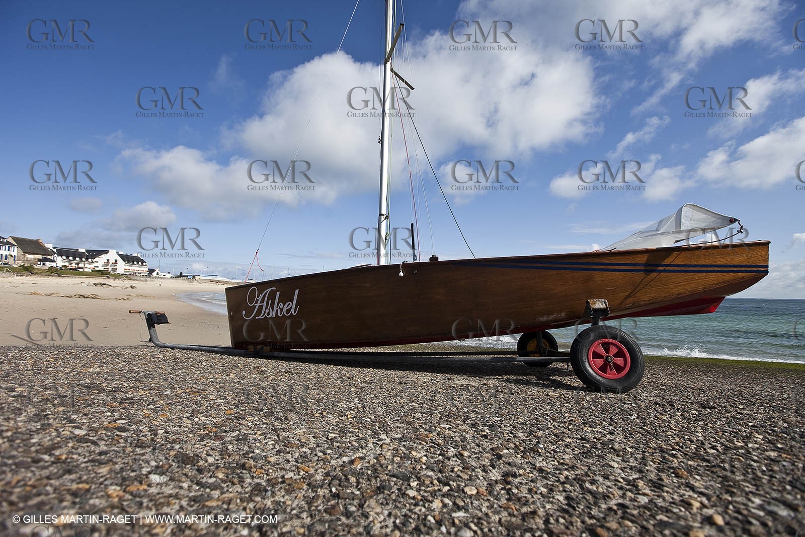Sailing, Classic Yachts, wooden dinghies, Vaurien