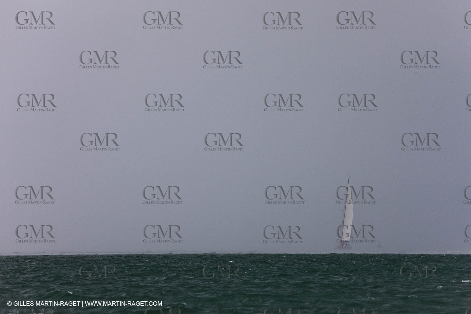 04 08 2010 - Cowes (UK, IOW) - The 1851 Cup -  BMW ORACLE Racing - Day 2.