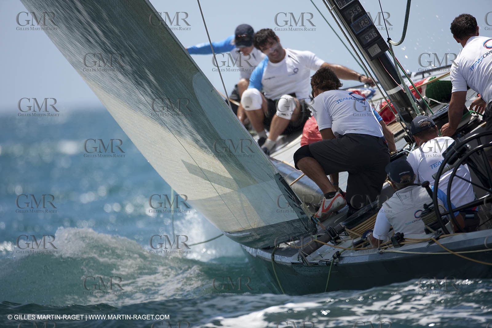 29 01 2009 - Auckland (NZL) -  Louis Vuitton Pacific Series - BMW ORACLE Racing - Training