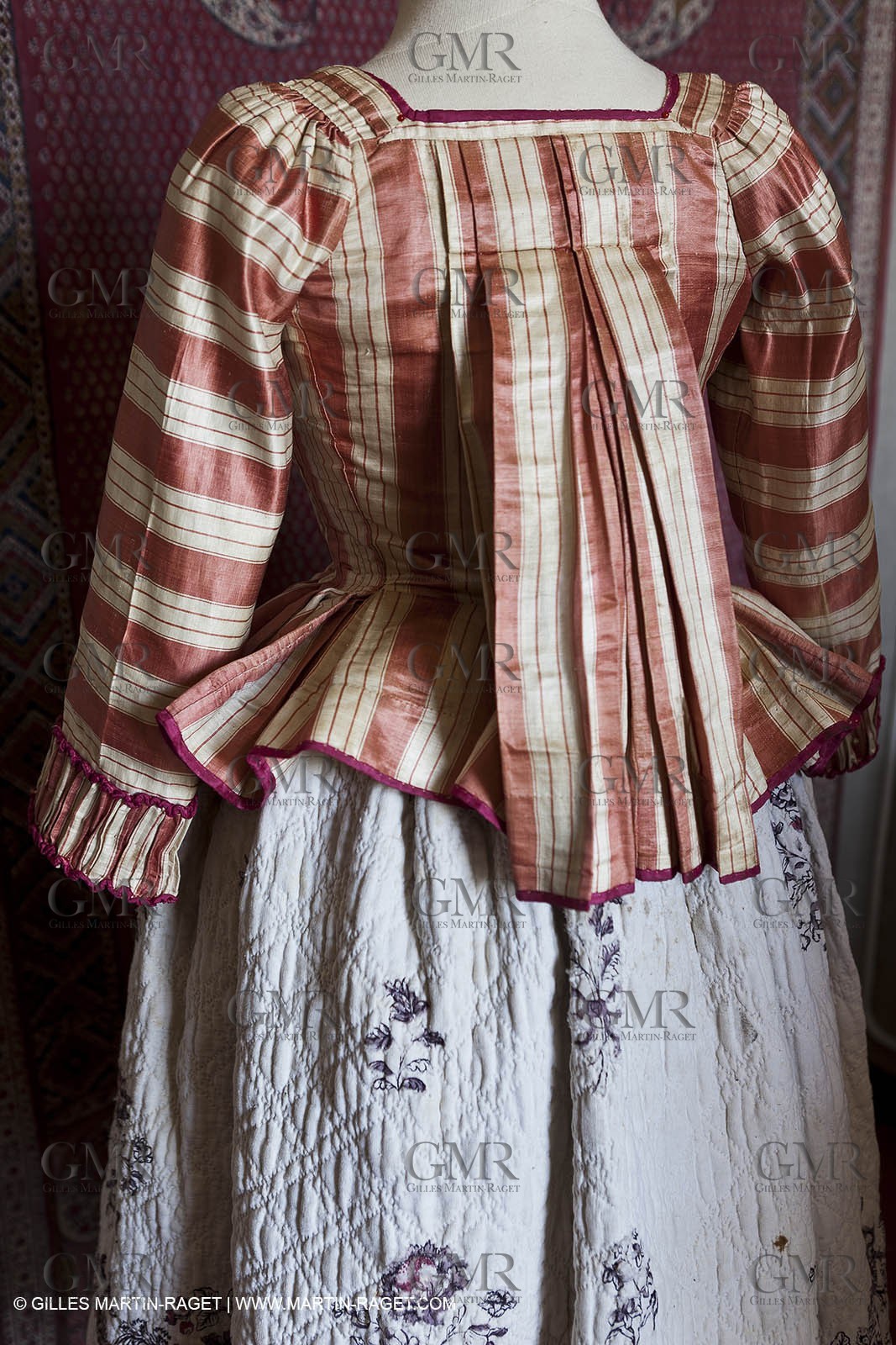 30 06 2011 - Toulon (FRA,83) - Villa Rosemaine - Indiennes sublimes exhibition