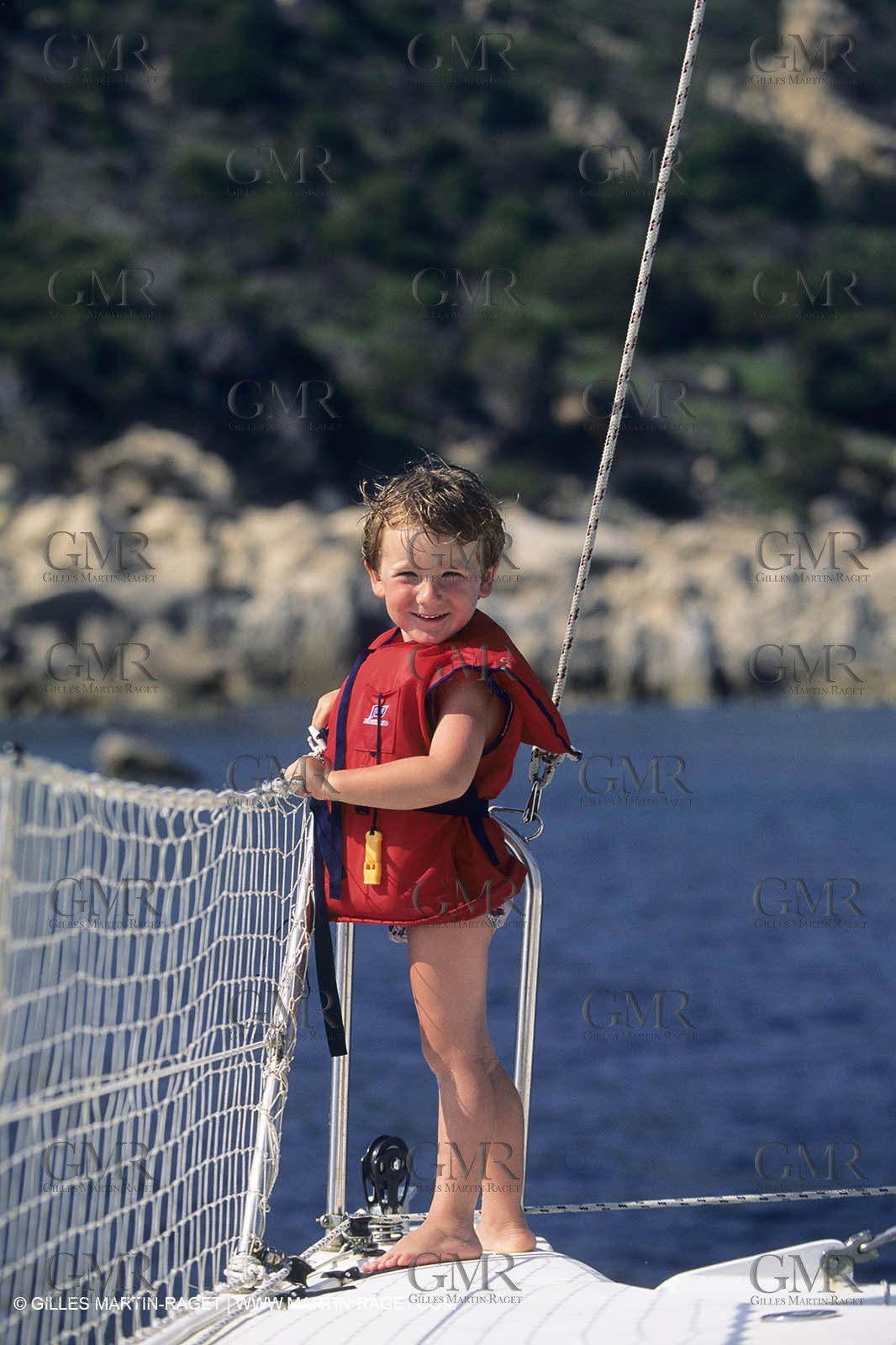Sailing, cruising, children onboard