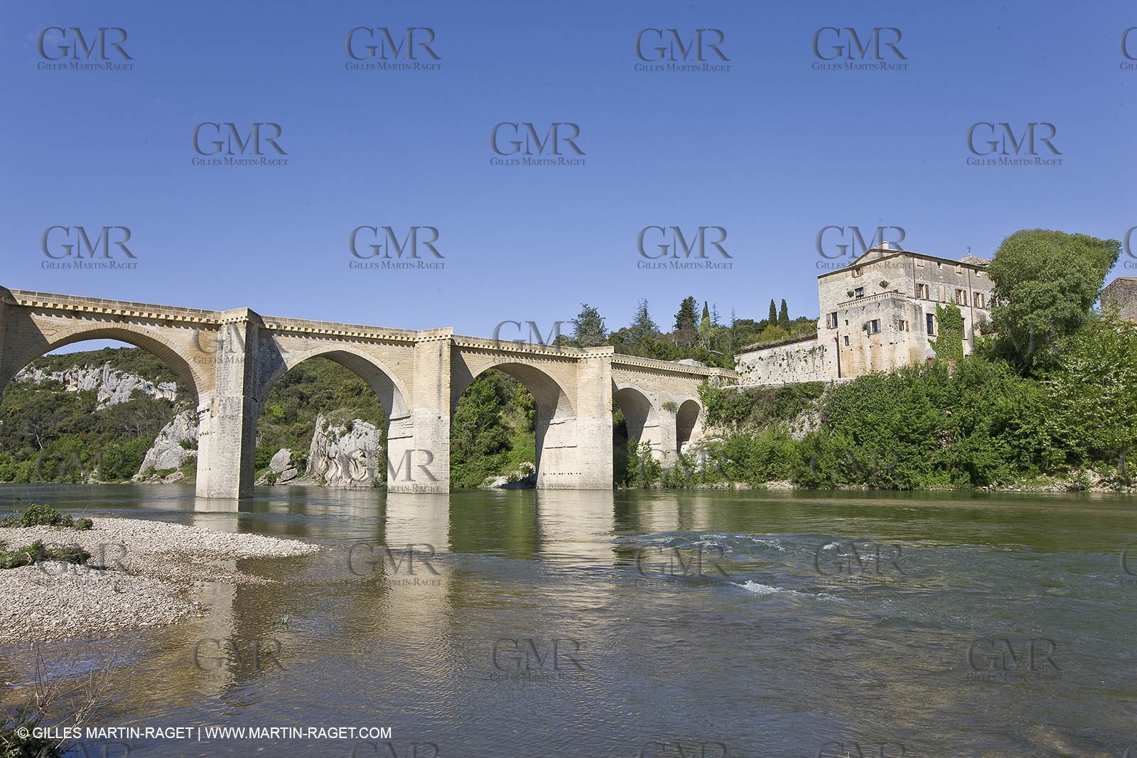 28 04 2009 - Ste Anastasie (FRA, 30) - Atlas Nîmes Métropole -  2009 campaign - Saint Nicolas bridge
