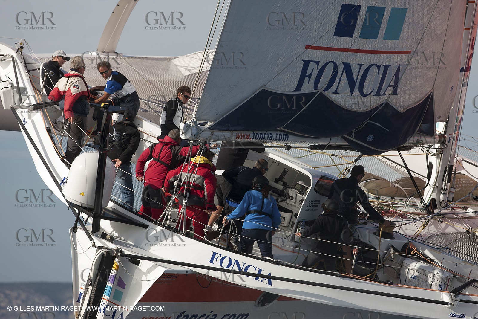27 09 2012 - Marseille (FRA,13) - Alpari World Match Race Tour - Match Race France 2012 - Day 3 - Quarter finals - Matc Racing specialists sail on Foncia