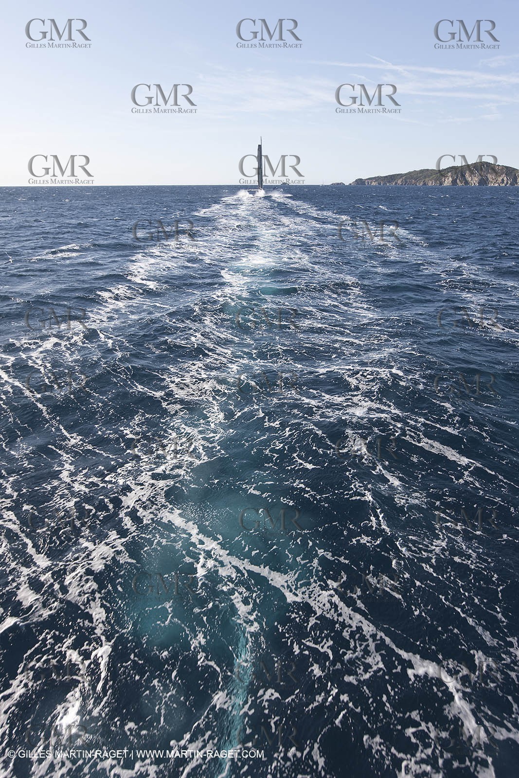 05 09 2009 - Hyères (FRA, 83) Hydroptère beat the overal sailing speed record with a run at 51,36 knts ( subjet to ratification by WSSRC)