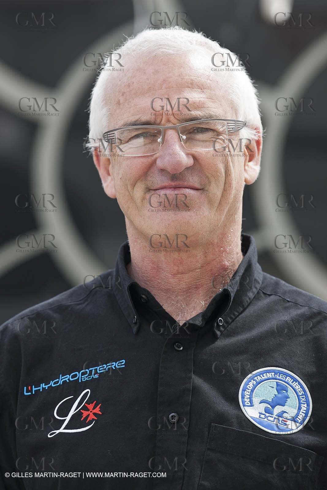 18 04 2012 - La Ciotat (FRA,13) - L'Hydroptère en préparation - Présentation du  nouvel équipage - Yves Parlier